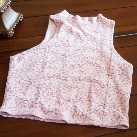 Hollister Tops - 💖 HOLLISTER SHIRT